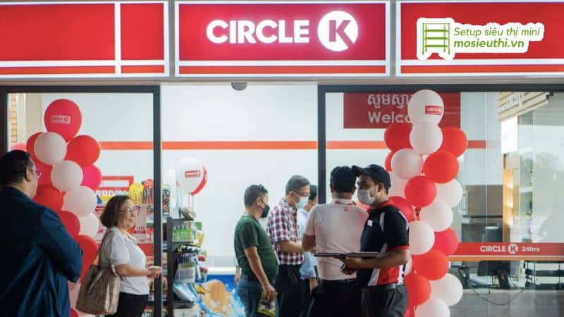 Circle K mở cửa 24/7 và cung cấp đa dạng sản phẩm, dịch vụ