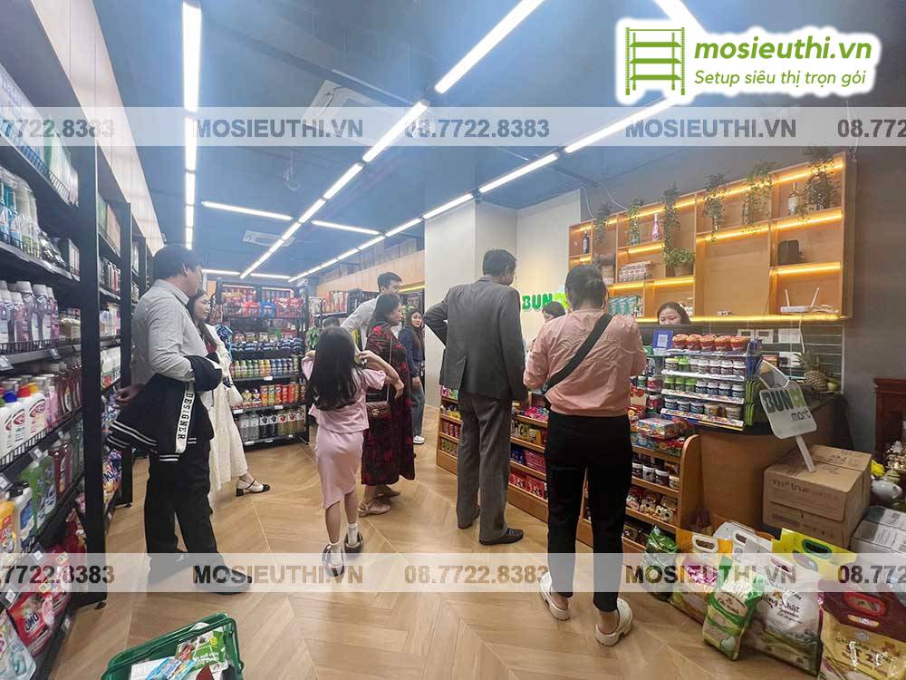 Vốn để mở siêu thị mini ở nông thôn mềm hơn rất nhiều nhờ giá thuê mặt bằng rẻ và chi phí thiết bị linh hoạt