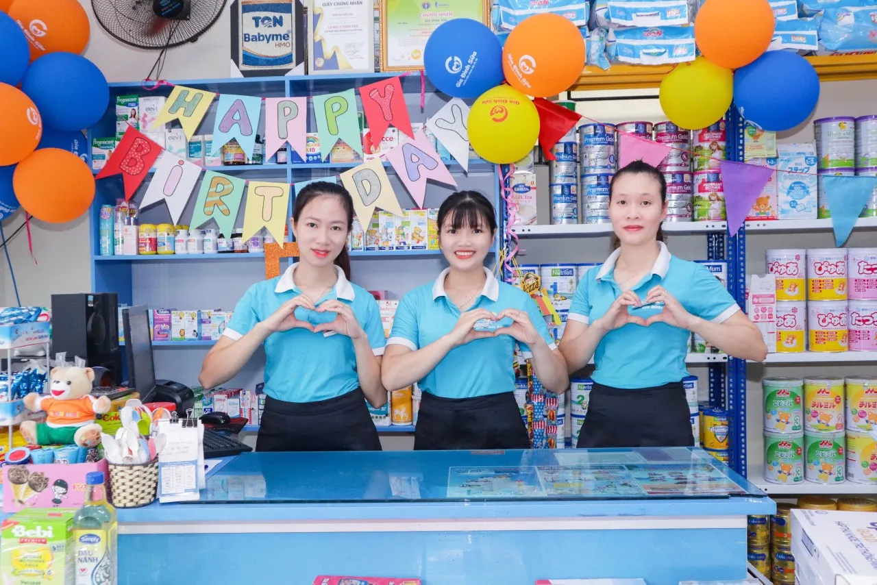 Đội ngũ thân thiện, hiểu rõ từng dòng bỉm, từng loại sữa, từng giai đoạn phát triển của trẻ sẽ giúp tăng tỷ lệ chốt đơn